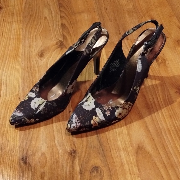 Nine West heels - Picture 2 of 5